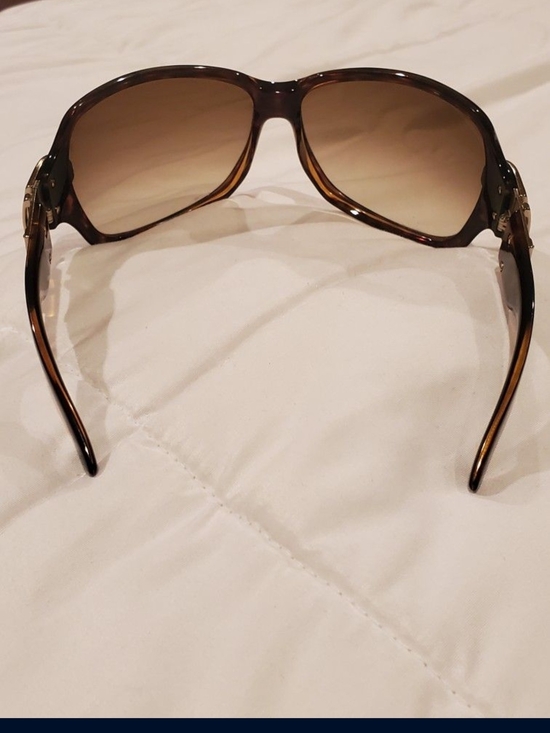 Authentic Gucci Women\'s Tortoiseshell  Sunglasses main image 7